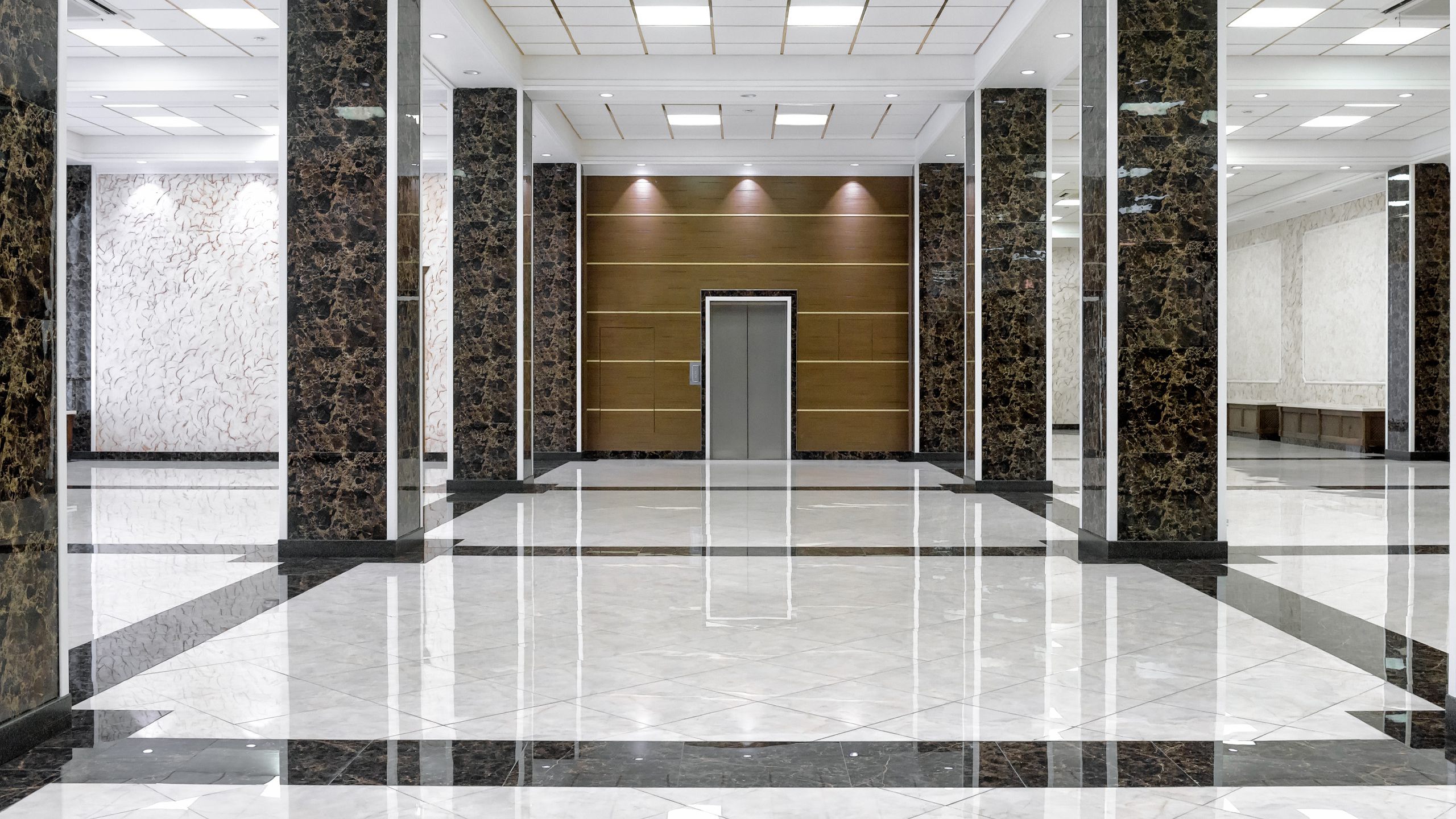 Natural stone floor renovation and maintenance in Frankfurt buildings