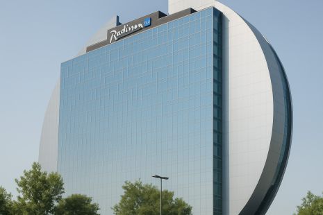 Naturstein Fassadensanierung im Hotel Radisson Blu Frankfurt